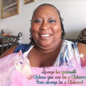 Meet your Posher, Sheila d.